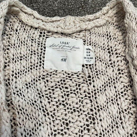 3/$20 | H&M boho knit sweater vest MEDIUM - Picture 2 of 3